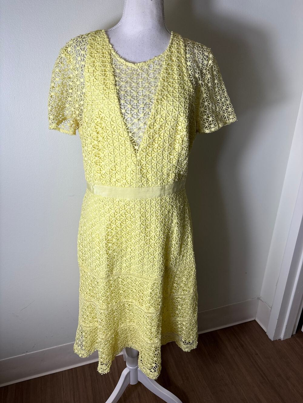 Adelyn Rae Yellow Short Sleeve Lace A-Line Midi Dress Sz L